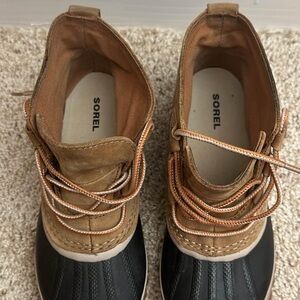 Sorel Women's Black and Brown Winter Boots